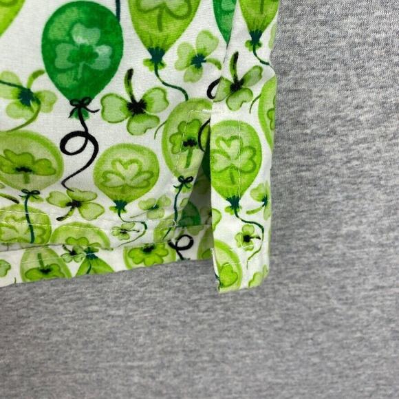 U A Scrubs Top Womens Small Green St Patricks Day Parade Short Sleeve Healthcare - Picture 8 of 13